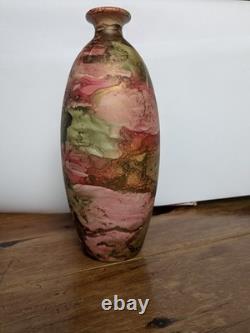 Vase en verre artistique signé Sylvie Montagnon 21 cm rose vert et or abstrait