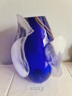 Vase en verre artistique soufflé à la main bleu cobalt signé jo le Gallezigi design en spirale rare