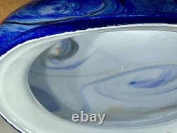 Vase en verre artistique soufflé à la main bleu par l'artiste français Jean Claude Novaro 1986