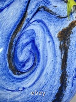 Vase en verre artistique soufflé à la main bleu par l'artiste français Jean Claude Novaro 1986