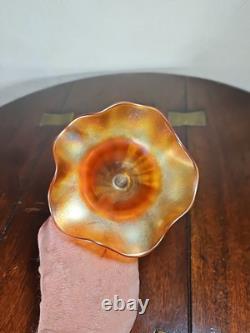 Vase en verre artistique soufflé à la main irisé orange à bord festonné de style victorien antique