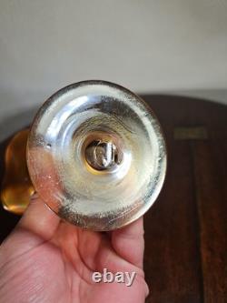 Vase en verre artistique soufflé à la main irisé orange à bord festonné de style victorien antique