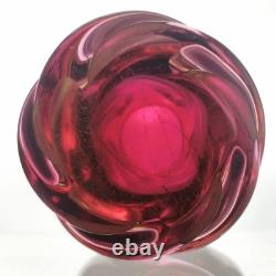 Vase en verre artistique tordu vintage en cristal tchèque Chribska par Josef Hospodka vers 1970, rose, 8 pouces