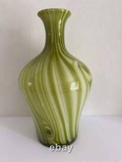 Vase en verre artistique vert vintage du 20ème siècle, grand, 40 cm