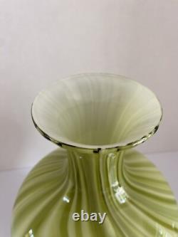 Vase en verre artistique vert vintage du 20ème siècle, grand, 40 cm