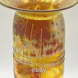 Vase en verre artistique vintage Roger Roland signé, irisé doré, soufflé à la main, 8¾ pouces