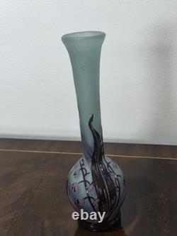Vase en verre camée Art Nouveau authentique d'Émile Gallé 'Muguet' Ex-Hôtel Culloden