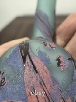 Vase en verre camée Art Nouveau authentique d'Émile Gallé 'Muguet' Ex-Hôtel Culloden