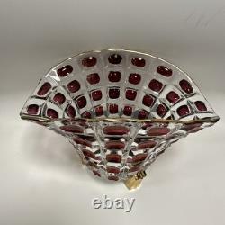 Vase en verre clair pressé Feigl Libchovice avec lentille optique irisée en cranberry