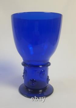 Vase en verre cobalt Bristol bleu des arts et métiers sécessionniste autrichien antique