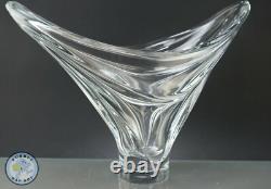 Vase en verre cristal clair Vannes France, art en verre libre forme MCM, 10½ pouces de hauteur