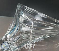 Vase en verre cristal clair Vannes France, art en verre libre forme MCM, 10½ pouces de hauteur
