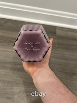 Vase en verre d'art Fenton améthystes satin peint à la main vase tulipe violet