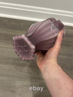 Vase en verre d'art Fenton améthystes satin peint à la main vase tulipe violet