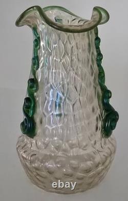 Vase en verre d'art Kralik Martele Art Nouveau avec décoration appliquée en rigaree verte vers 1900