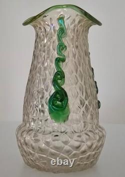 Vase en verre d'art Kralik Martele Art Nouveau avec décoration appliquée en rigaree verte vers 1900