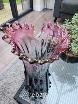 Vase en verre d’art Murano améthyste vintage soufflé à la main avec bord ondulé en forme de flamme, 17 pouces