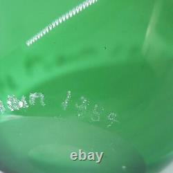 Vase en verre d'art Vintage signé Steven Main 1989 en coffret 7 Main Studio vert clair