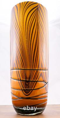 Vase en verre d'art à rayures tigrées orange et noires soufflé à la main, style Murano, 13-7/8 pouces