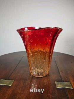 Vase en verre d'art bullicante rouge et or soufflé à la main de Murano vénitien des années 1960