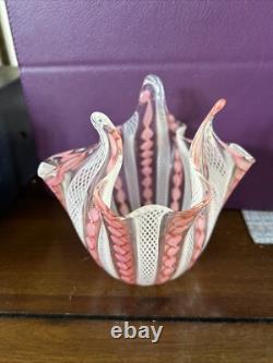 Vase en verre d'art de Murano, Italie, avec des éclats de latticinio et d'aventurine, modèle fazzoletto/kerchief