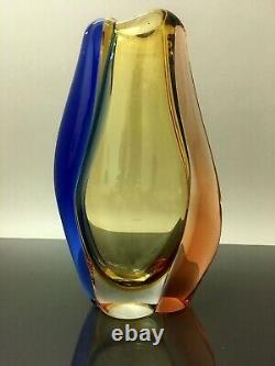 Vase en verre d'art de la collection Romana par Hana Machovská (Mstisov/Moser)