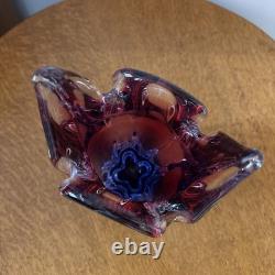 Vase en verre d'art en forme de tête de chat en verre Sommerso de canneberge Chribska Joseph Hospodka République tchèque