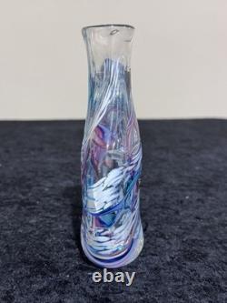 Vase en verre d'art en papier de Robert L Hamon, soufflé en studio, signé, tourbillon de 6 rubans