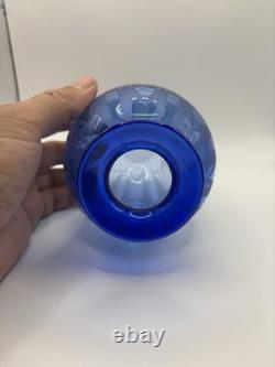 Vase en verre d’art gravé bleu cobalt signé Gary Genetti, motifs géométriques, verre d’atelier 5