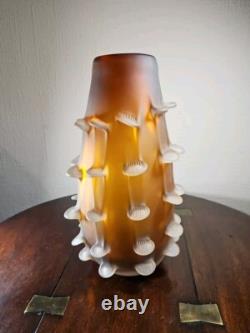 Vase en verre d'art italien vintage du milieu du siècle, satiné, corroso, tiré.