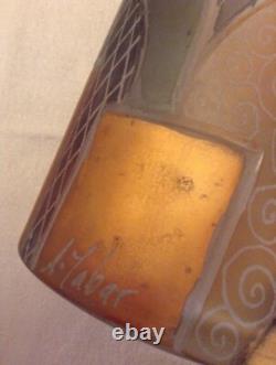 Vase en verre d'art moderniste signé A. Tabar, émaillé coupé, or, rouge, gris, inhabituel