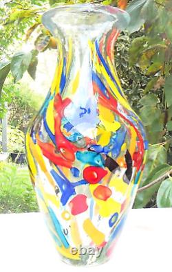 Vase en verre d'art multicolore à confettis en style Murano soufflé à la main de 10,5 pouces