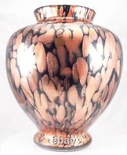 Vase en verre d'art noir aventurine parsemé d'or soufflé à la main de style Murano de 11 pouces de haut