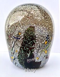 Vase en verre d'art rare Kosta Boda 59431 signé par l'artiste Bertil Vallien