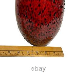 Vase en verre d'art rouge et noir vintage lourd de 15 pouces de hauteur en verre éclaboussé soufflé à la main lisse