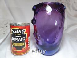 Vase en verre d'art tchèque vintage Chribska de Josef Hospodka avec des côtés striés violets intenses