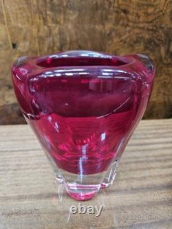 Vase en verre d'art vintage Whitefriars Molar rouge rubis