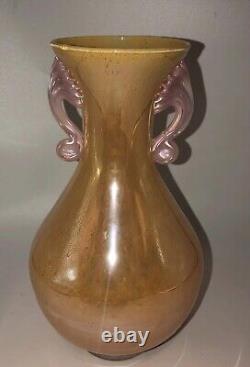 Vase en verre d'art vintage de 9 pouces orange et rose à lustre irisé