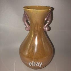 Vase en verre d'art vintage de 9 pouces orange et rose à lustre irisé