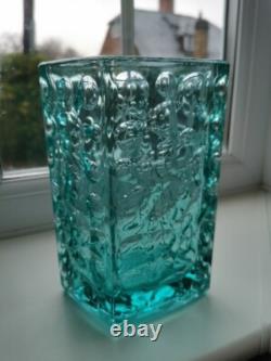 Vase en verre d'art vintage en forme de rhomboïde vert de Rosice, République tchèque, par Jiri Brabec, motif 5122