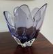 Vase En Verre D'art Vintage Japonais Iwatsu Hineri Violet Avec Motif De Mouchoir