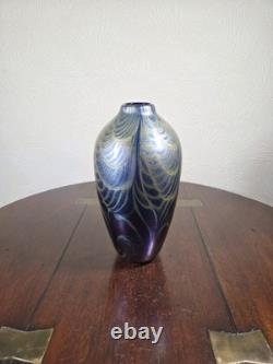 Vase en verre d’artiste signé, studio irisé vintage des années 1980, 18,6 cm