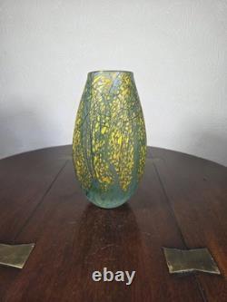 Vase en verre d’atelier britannique signé Peter Layton