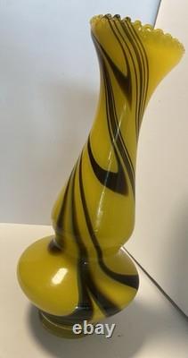 Vase en verre de Murano marbré jaune et marron. Fabriqué par Carlo Moretti