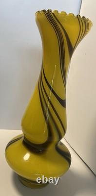 Vase en verre de Murano marbré jaune et marron. Fabriqué par Carlo Moretti