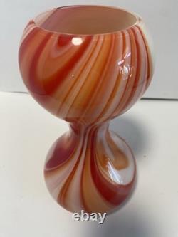 Vase en verre de Murano marbré rouge et blanc. Fabriqué par Carlo Moretti.