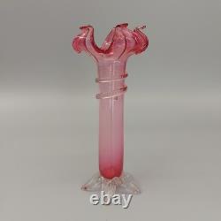 Vase en verre de canneberge, antique victorien, en verre d'art soufflé à la main