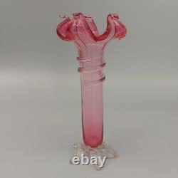 Vase en verre de canneberge, antique victorien, en verre d'art soufflé à la main