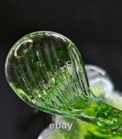 Vase en verre floriforme Kralik Art Nouveau antique. Soufflé libre des années 1900.