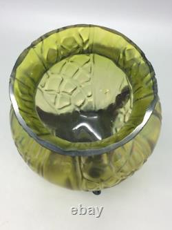 Vase en verre iridescent à pied en forme d'épines de style Art Nouveau avec panneau en nid d'abeille antique Kralik
